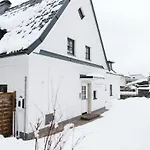 Haus Aussicht - Velden アパート フェルデン・アム・ヴェルターゼー