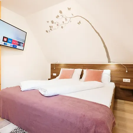 Haus Aussicht - Velden شقة