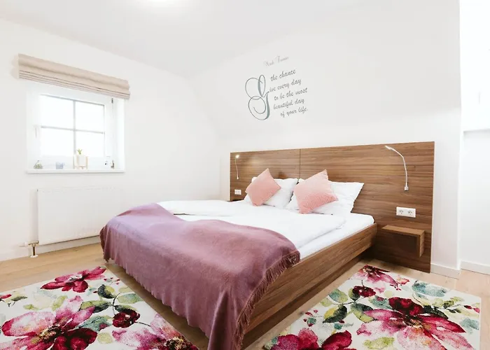 Haus Aussicht - Velden * Velden am Wörthersee